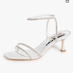 Badgley Mischka kitten heels